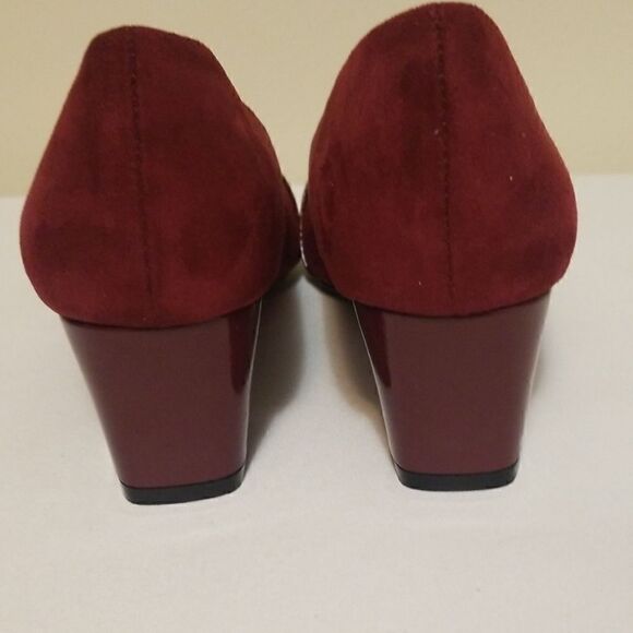 Beacon Shoes Burgundy Micro Suede/Patent Pumps,NEW - Picture 5 of 6